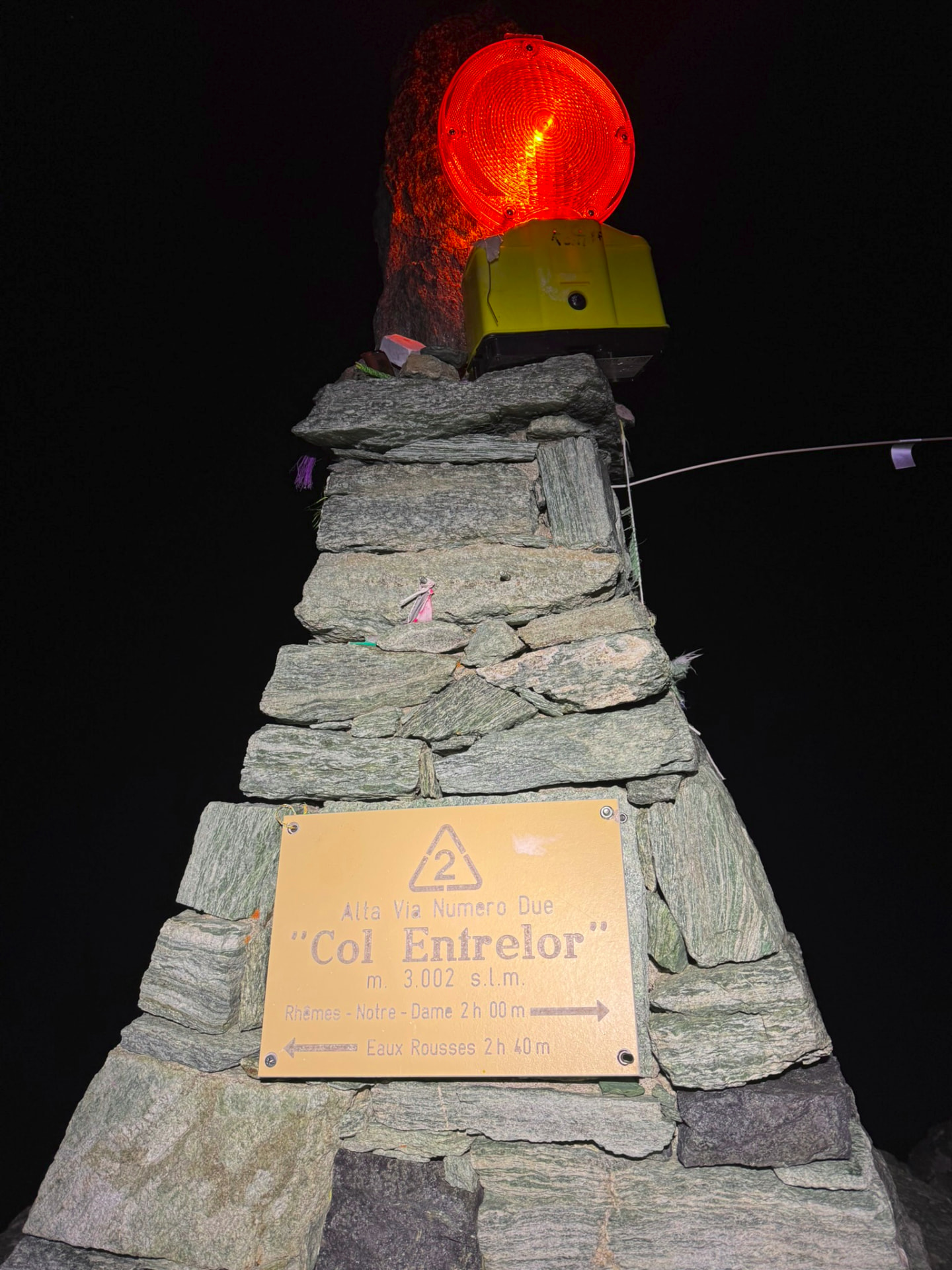Col Entrelor, 3.002 metra, ponoči